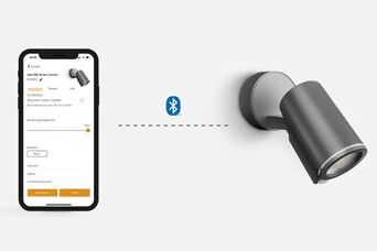 Commande intuitive du projecteur mural via une application mobile grâce à la connectivité Bluetooth.